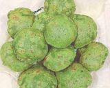 પાલક પૂરી (Palak Poori Recipe In Gujarati) રેસીપી સ્ટેપ3ફોટો