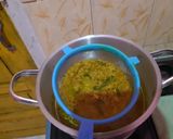 Foto langkah ke 5 dari resep Soto Ayam Kuning Segar (Tanpa Santan).