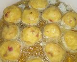 A picture of step 9 of Stuffed yam balls.