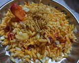A picture of step 5 of Bombay street bhel.