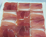Foto del paso 3 de la receta: Hojaldre con jamón serrano y queso mozzarella