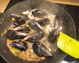 A picture of step 8 of Seafood Paella.