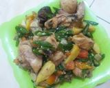 Foto langkah ke 4 dari resep Ayam goreng kentang,kuah cabe ijo.