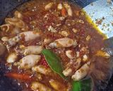 Foto langkah ke 1 dari resep Baby cumi simple.