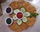 A picture of step 3 of Aloo katli pakoray.