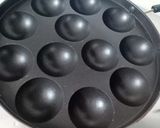 A picture of step 4 of Appe golgappa.