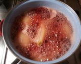 Foto del paso 11 de la receta: Peras confitadas en almibiar de fresas y canela