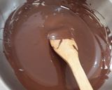 Foto del paso 12 de la receta: Bombón de chocolate relleno de fresa