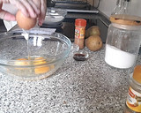 Foto del paso 4 de la receta: Cupcakes de pera relleno de bombón