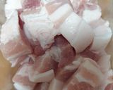 รูปขั้นตอนการทำที่ 1 ของ หมูทอดกะปิ