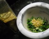 Foto del paso 4 de la receta: Nachos crocantes con gremolata cremosa