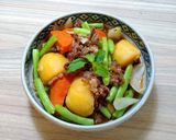 Hình bước làm 4 của món Nikujaga - Thịt bò hầm khoai tây