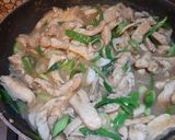 A picture of step 3 of Ginger Chicken with Crispy Noodles & Garlic Rice.