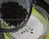 عکس مرحله 5 از دستور کیک کشمشی پرتقالی