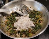 பாலக் கீரை பொரியல் (Palak subji recipe in tamil) ரெசிபி ஸ்டேப் 7 புகைப்படம்