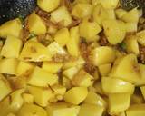 Spicy Aloo Gobi Dry Sabzi recipe step 3 photo