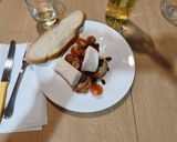 Foto del paso 12 de la receta: Pechuga de pavo con vino blanco, pasas y uva