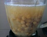 A picture of step 3 of Garbanzo Soup.