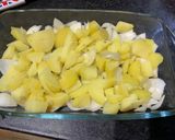 A picture of step 5 of Baked garlic potato.