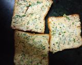 गार्लिक ब्रेड (Garlic Bread recipe in Hindi) रेसिपी चरण 2 फोटो