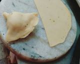 A picture of step 5 of Aloo matar samosa.