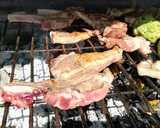 Foto del paso 3 de la receta: Chuletas de cordero a la brasa