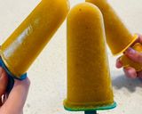 A picture of step 2 of Mango Banana Kiwi Popsicle.
