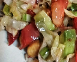 Foto del paso 2 de la receta: Merluza a baja temperatura con ensalada de aguacate y maíz