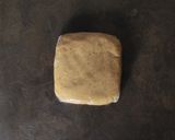 Foto del passaggio 6 della ricetta Galletta di segale e mandorle con carote le sue foglie e ricotta