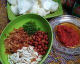 Foto langkah ke 2 dari resep Bubur Ayam Sederhana.