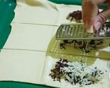 Foto langkah ke 2 dari resep Banana Chococheese Pie.