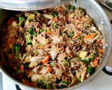 Foto del paso 8 de la receta: Pasta oriental con carne y verduras a mi gusto