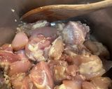 Hình bước làm 1 của món Thịt Má Đùi Gà Nấu Táo Đỏ Pate