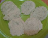 Foto langkah ke 2 dari resep Roti Goreng (isi kornet ayam).