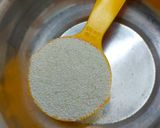 A picture of step 1 of Makhandi Halwa.
