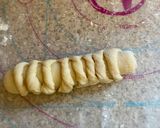 A picture of step 6 of Cream buns.