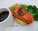 Foto langkah ke 5 dari resep Salmon Steak with Blackpepper Sauce and Mashed Potato.