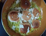 A picture of step 6 of Peri peri pav cheese omelette.