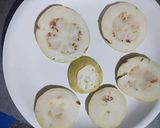 A picture of step 3 of Grilled Gauva in Spinach Apple Curry.
