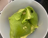 Foto del paso 2 de la receta: Guacamole (sin cebolla)