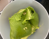 Foto del paso 2 de la receta: Guacamole (sin cebolla)