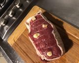 Une image de l'étape 3 de Rôti de bœuf à l'ail fumé et jus de sanglier.