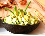 Foto del paso 3 de la receta: Aguacates rellenos con mozzarella y nueces
