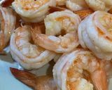 Foto langkah ke 1 dari resep Honey garlic shrimp.