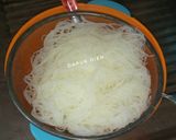 Foto langkah ke 4 dari resep Lumpia isi Bihun Wortel.