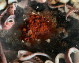 Foto del paso 5 de la receta: Fideuà con gambones y calamar