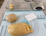 A picture of step 2 of Khanom Pia (Chinese Pastry).