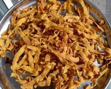 A picture of step 1 of Chawal Besan Ke Ribbon.