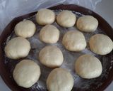 Foto langkah ke 5 dari resep Donat Tanpa Kentang Anti Gagal dan Empuk.