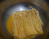 Foto langkah ke 2 dari resep Jamur Enoki Chrispy.